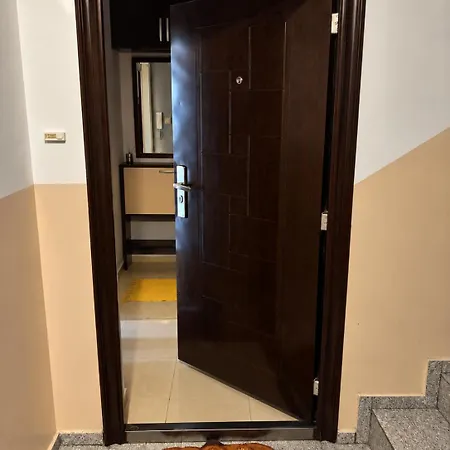 Apartament La Donna Lazur *